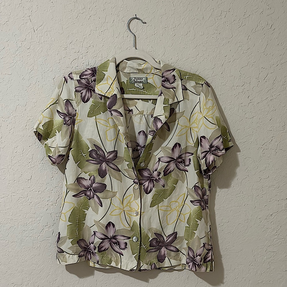 Tommy Bahama button down top